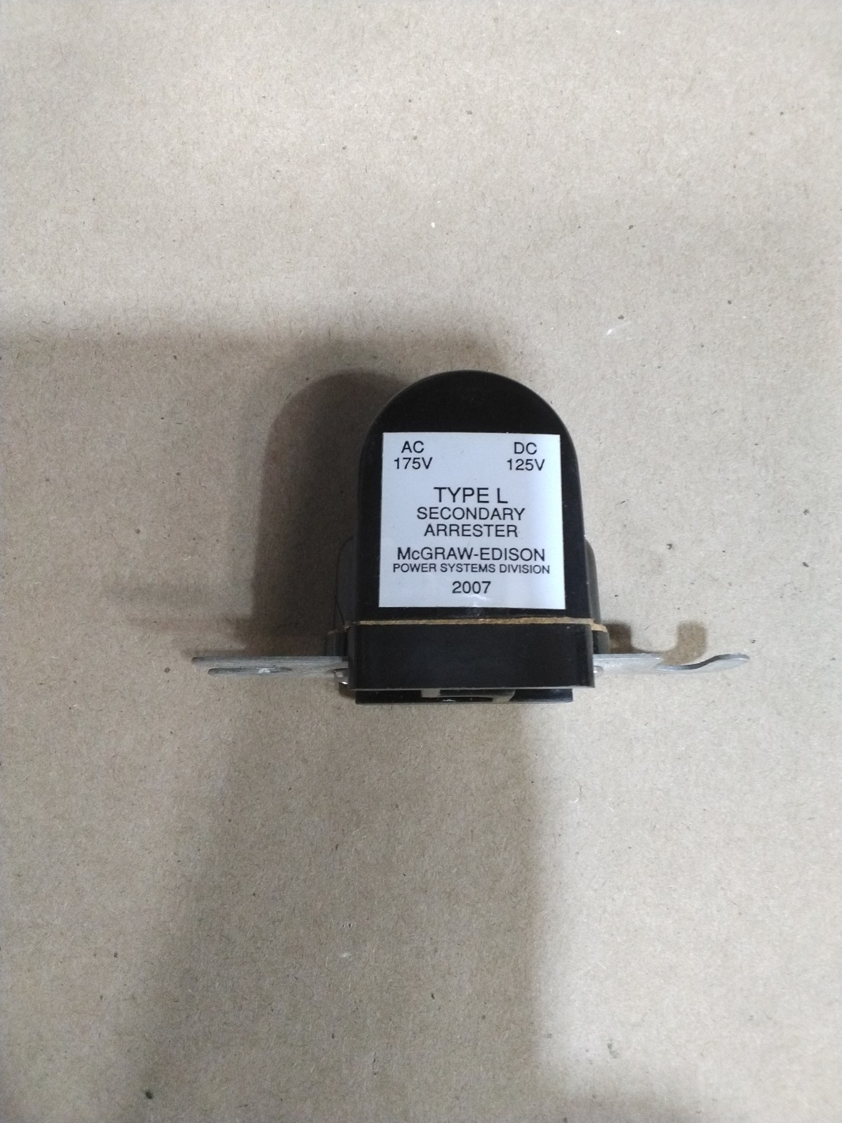 McGRAW-EDISON TYPE L Secondary Arrester