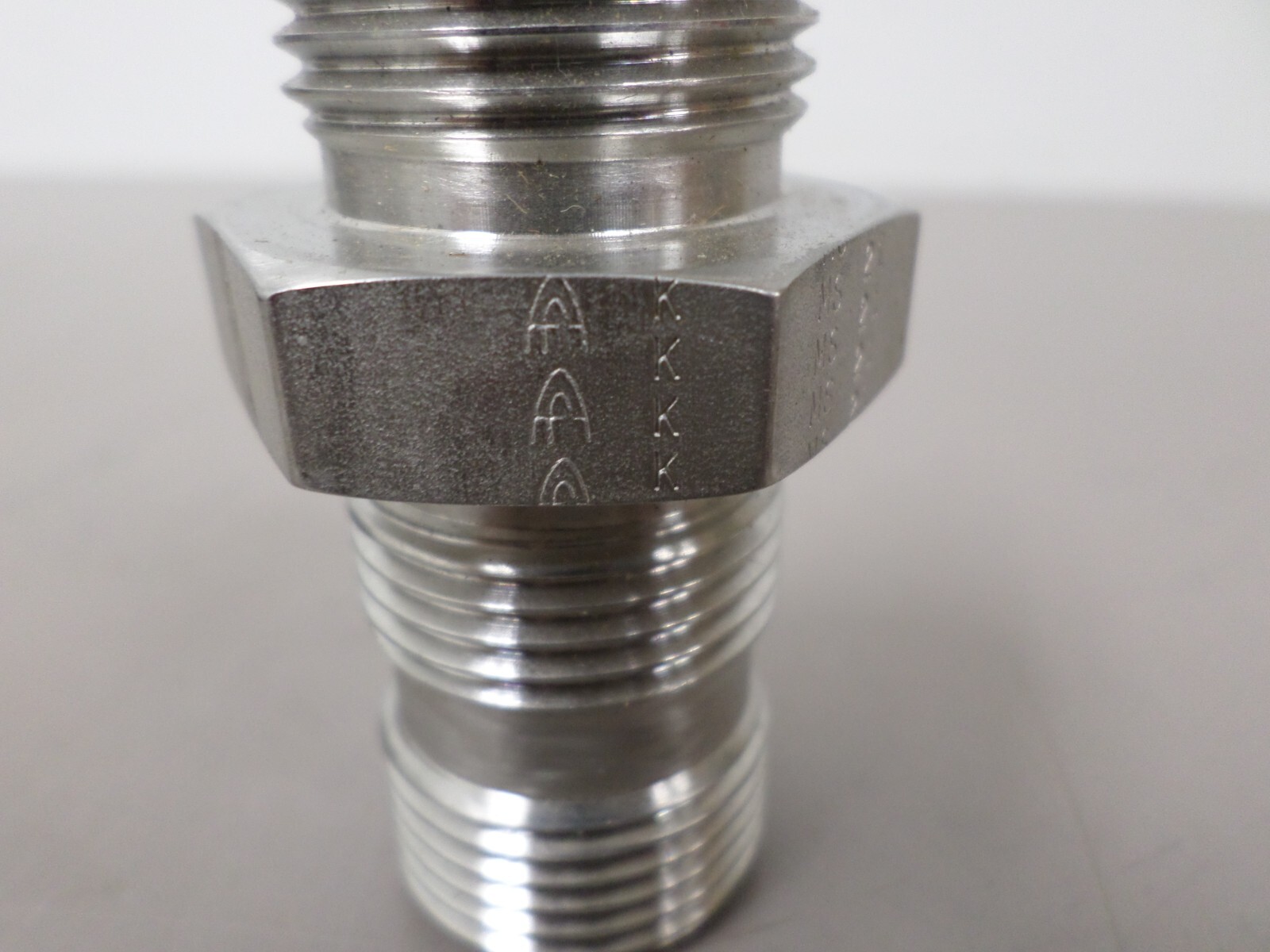 MS21 Stainless Steel Bulkhead Union -12 All Ends -12 Center MS21924K12