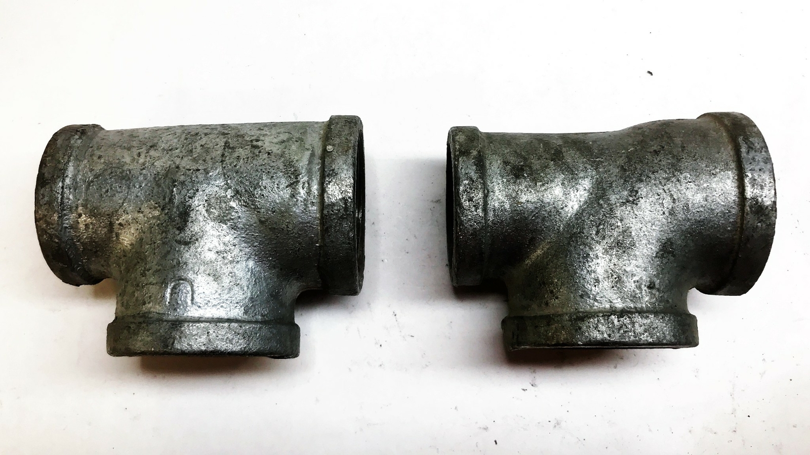 Unbranded Galvanized 1-3/4″ F x 1-3/4″ F x 1-1/2″ F Tee Coupling [Lot of 2] NOS