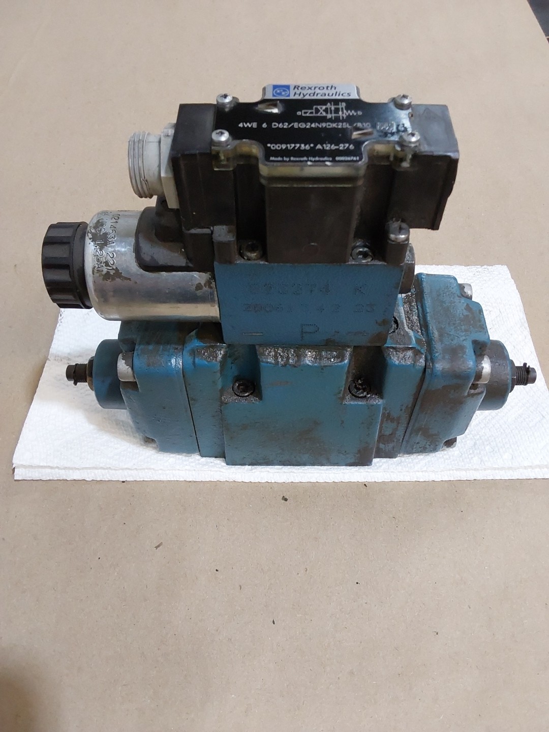 REXROTH 4WE6D62/EG24N9DK25L/B10 VALVE W/ 4WEH 10 D45/6E G24N9ETDK25L/10B10 BLOCK
