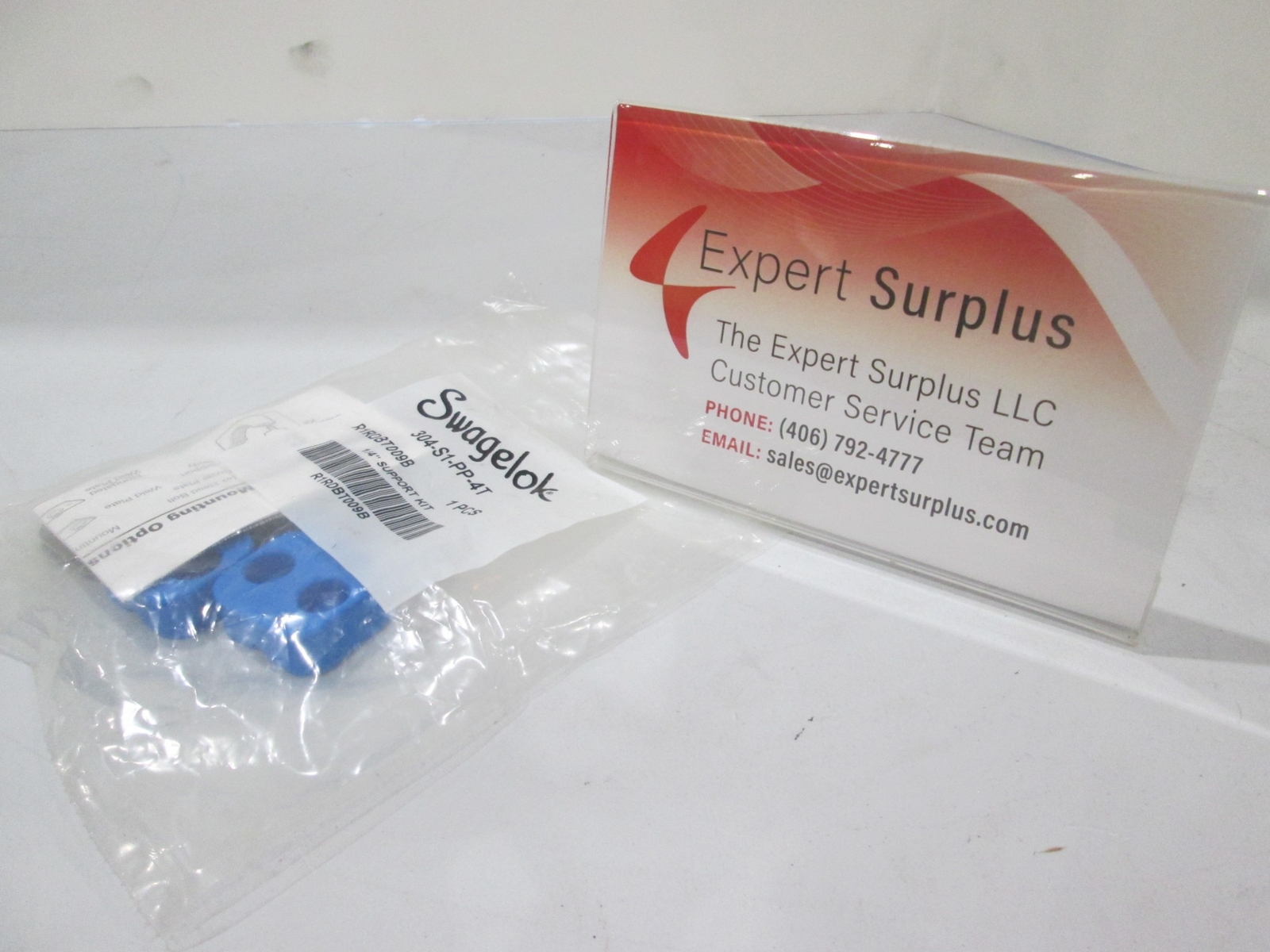 Swagelok, 304-S1-PP-4T, 1/4″ Support Kit, New