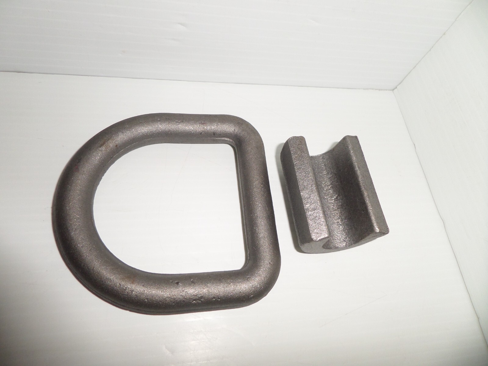 ⭐NEW IN BAG⭐Curt J-705 83750 18,800 Lb Cap 5/8″ Forged D-Ring W/Bracket Weld On