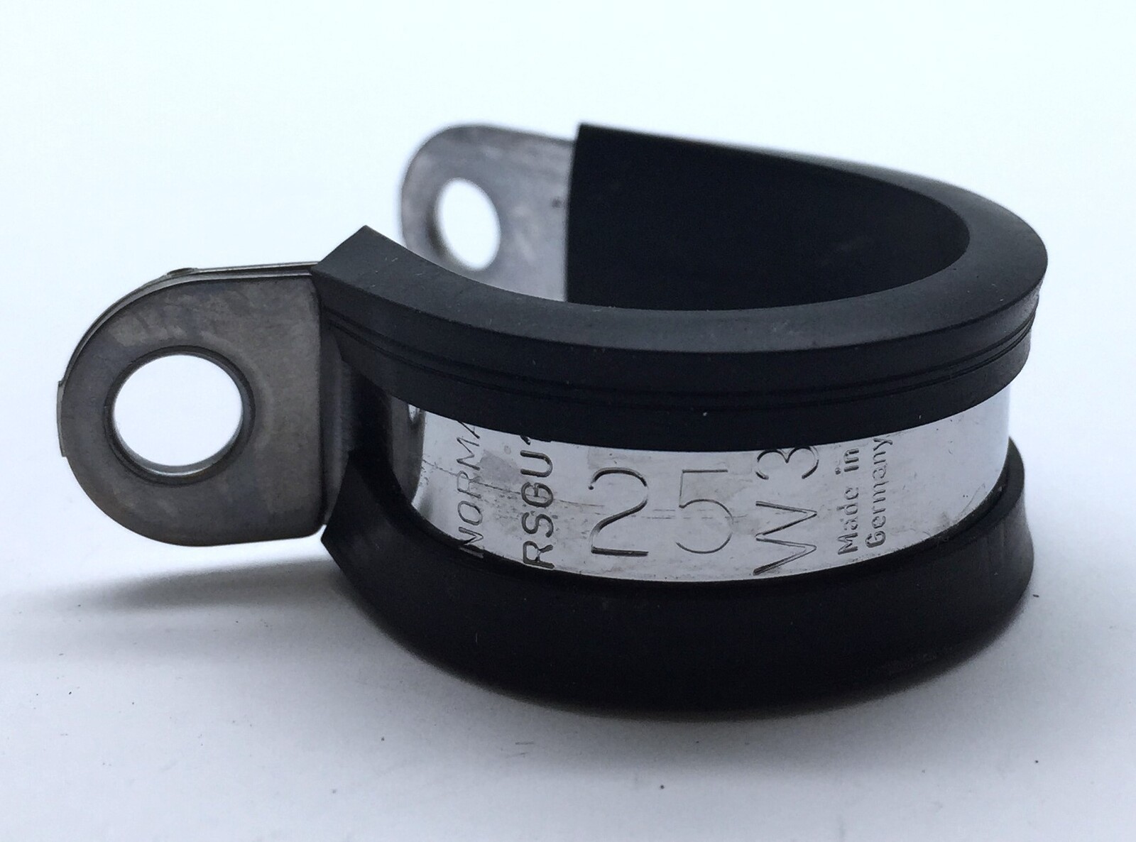 McLaren 1200RB097 P Clip 25mm M6 6.4 Mtg Hole Dia SS-AISI 430 EPDM x5
