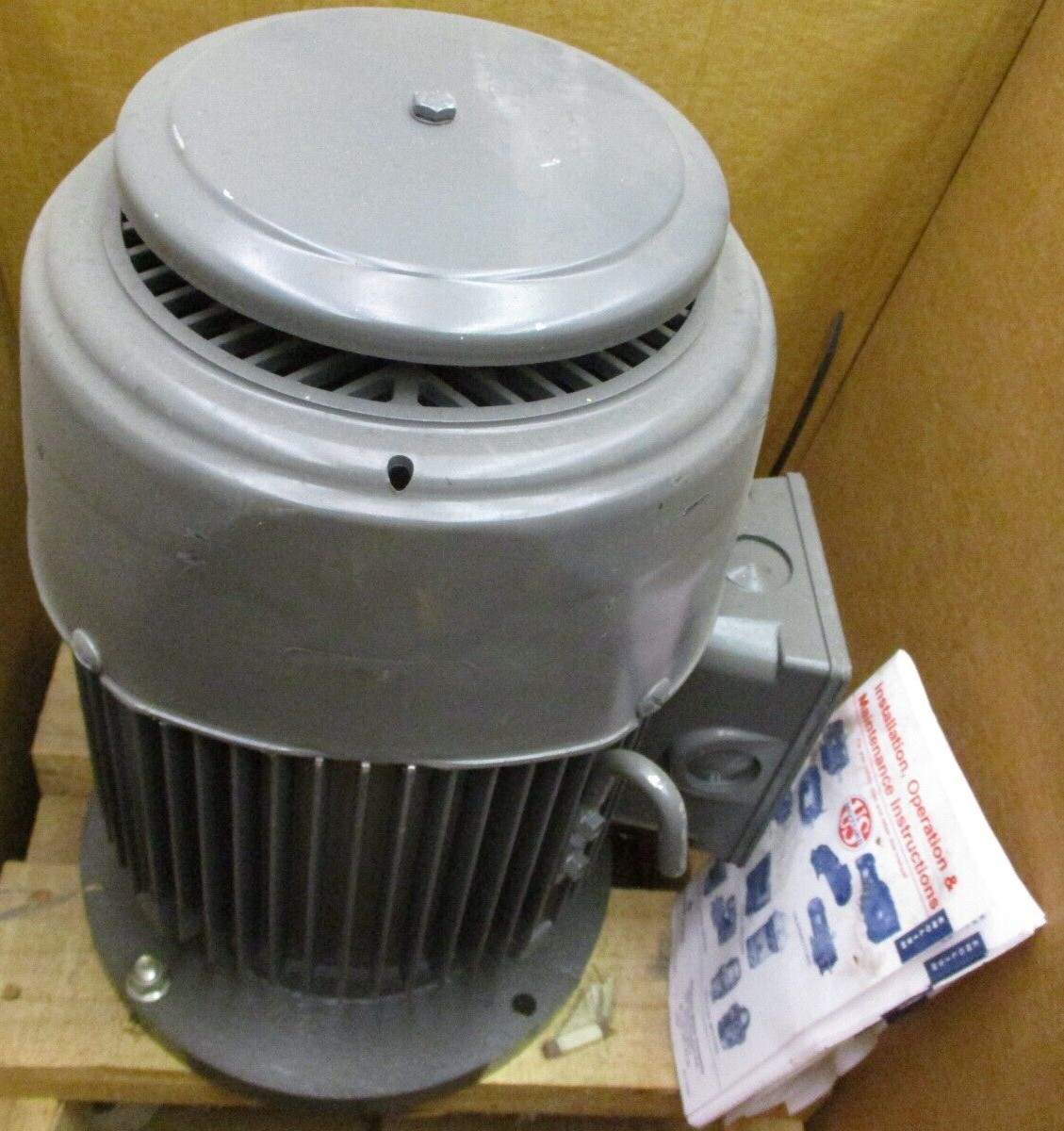 US Electrical Motors 05665387-100 Vertical Motor FR 182LP 3 Phase 1.5HP A4613AES