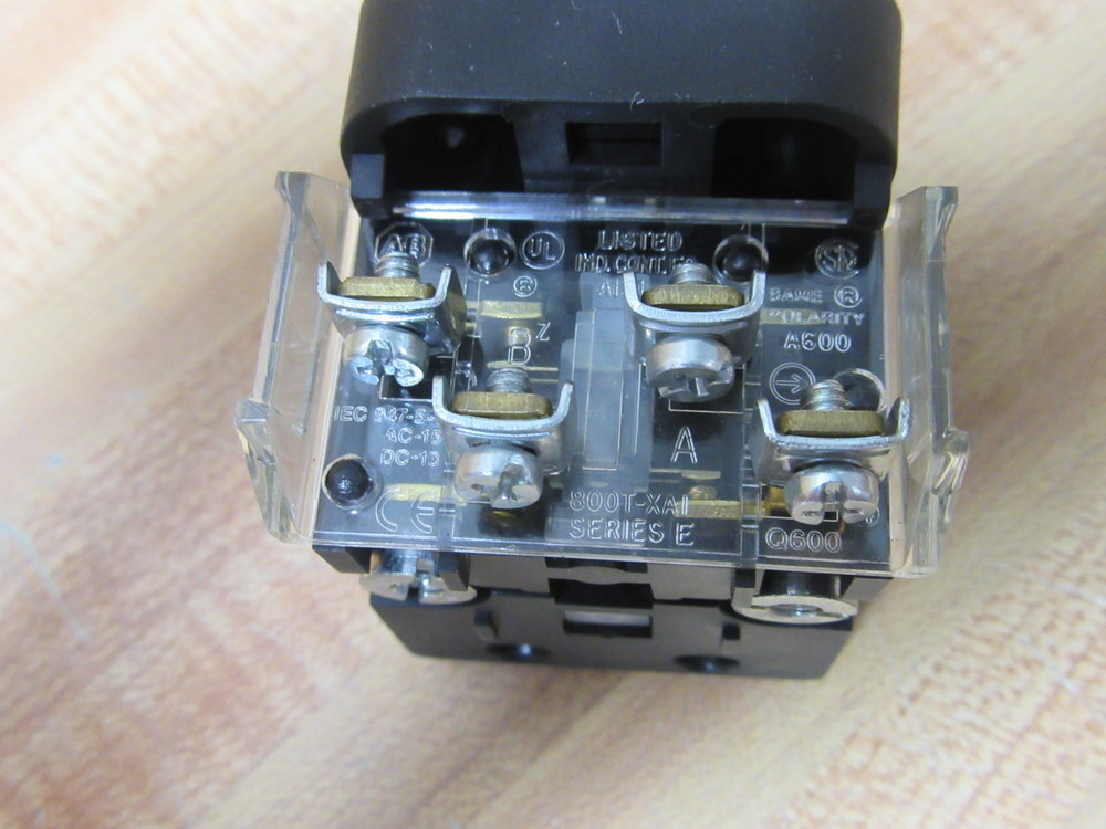 Allen Bradley 800T-FXQH2AA1 Amber Button W/800T-XA1, 800TC-N374