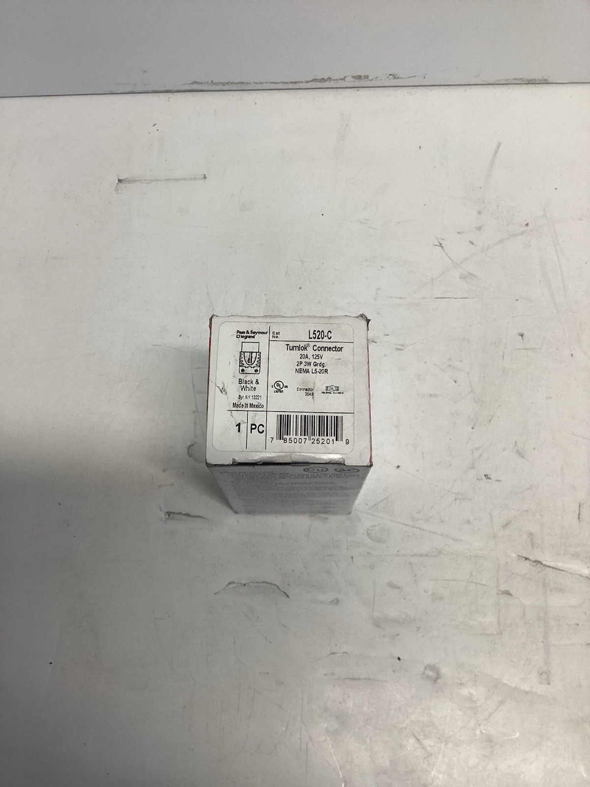 LEGRAND TUMLOK CONNECTOR L520-C or L520C H-115