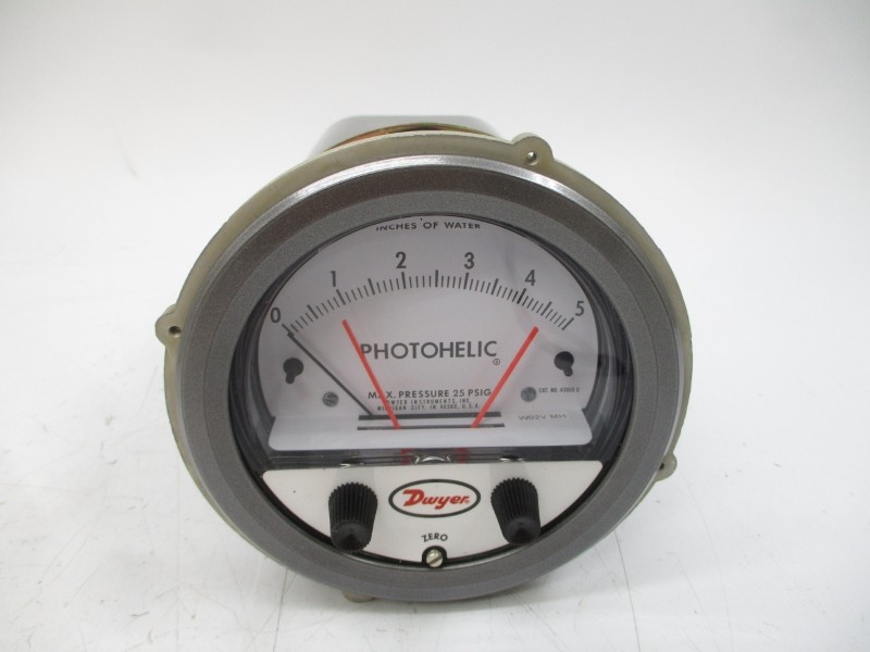 DWYER A3005 120/240VAC 10A 25PSI 0-5 NSMP