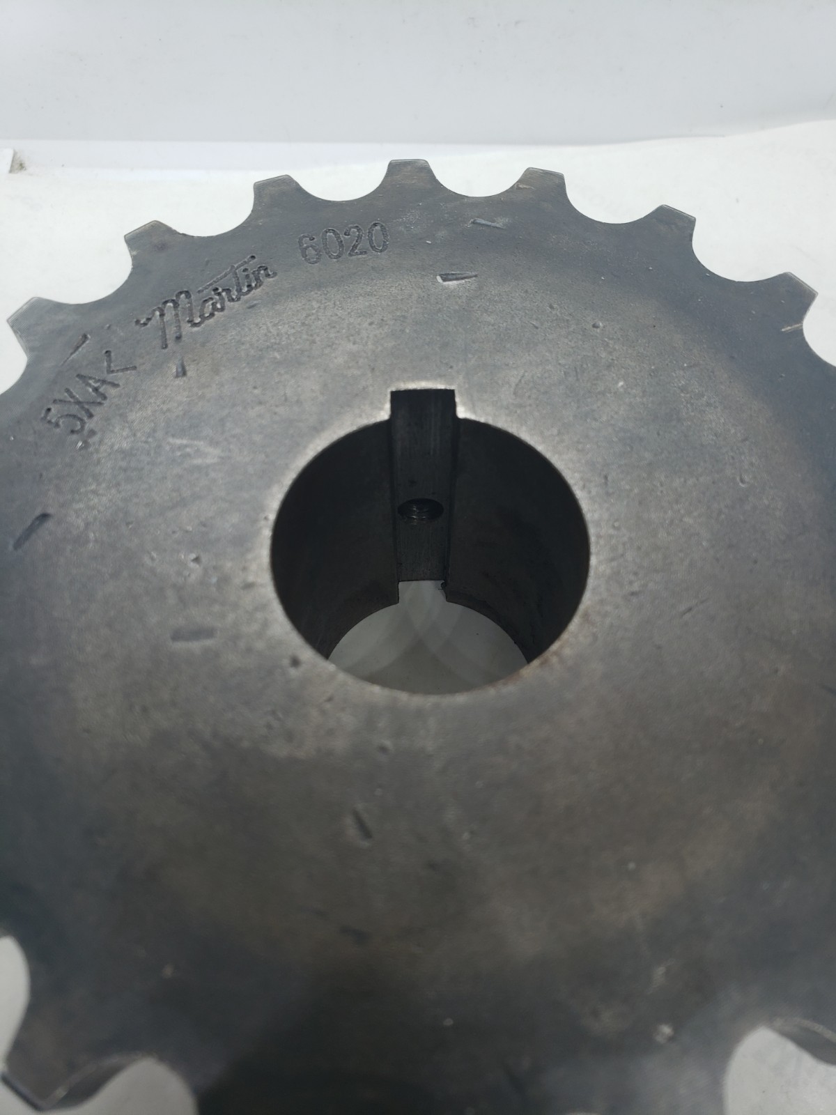 MARTIN 6020 SPROCKET 1-3/8″ BORE 20 TEETH, NNB