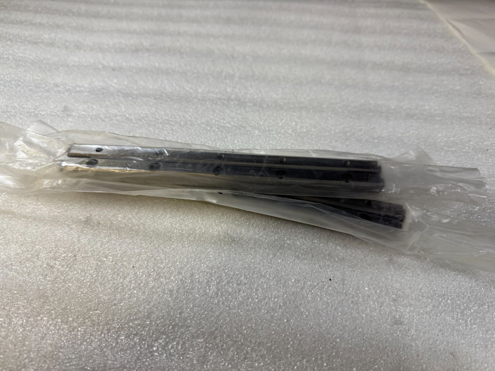IKO CRW4-200 Crossed Roller Guide Way NEW OPEN BOX