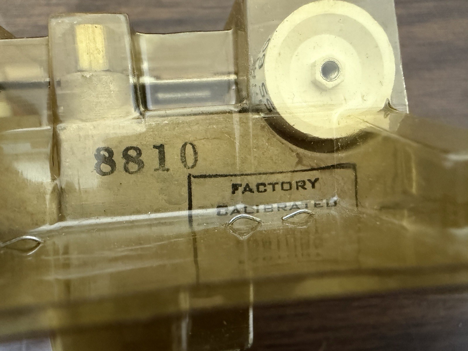 Johnson Controls T-4002-202 Thermostat New