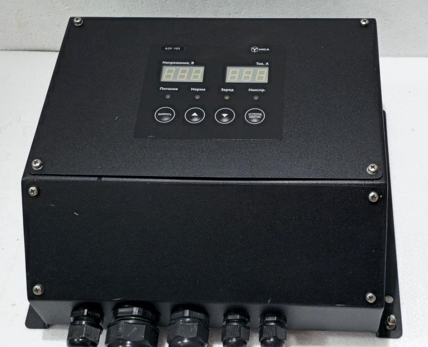 MCA UNICOUNT AUTOMATIC CHARGER A3Y 105 20A 220V 50-60HZ 20.0AMP 1051220131-038