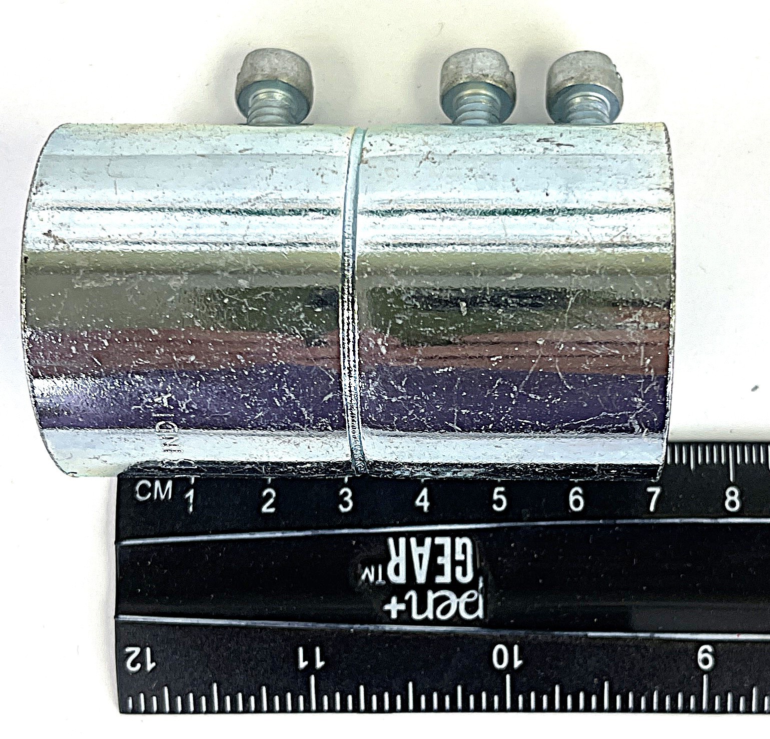 THOMAS & BETTS, MODEL TK124A, SIZE 1-1/4″, EMT SET SCREW TYPE COUPLING, SURPLUS