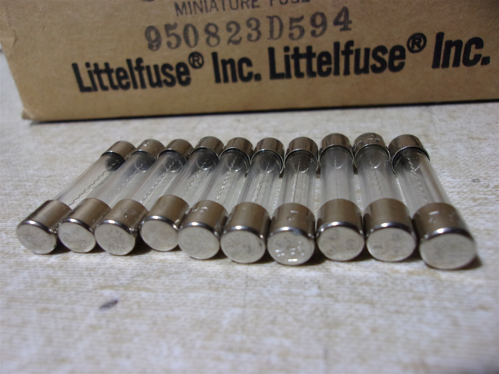 NEW Littelfuse 3AG 8A Glass Fuses, Lot of 10 *FREE SHIPPING*