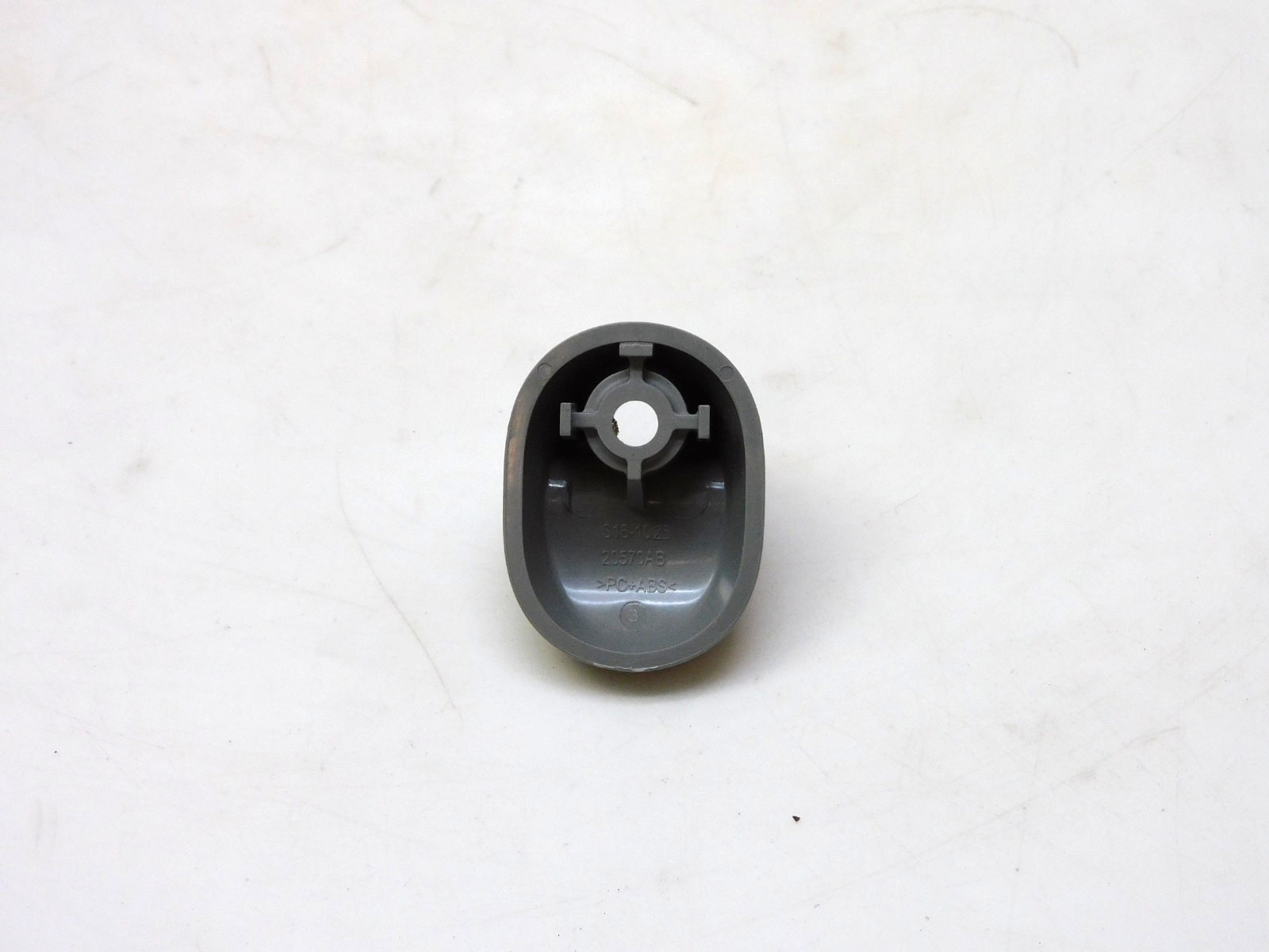 Paccar S16-1023-661 Sunvisor Clip Light Gray 20570AB