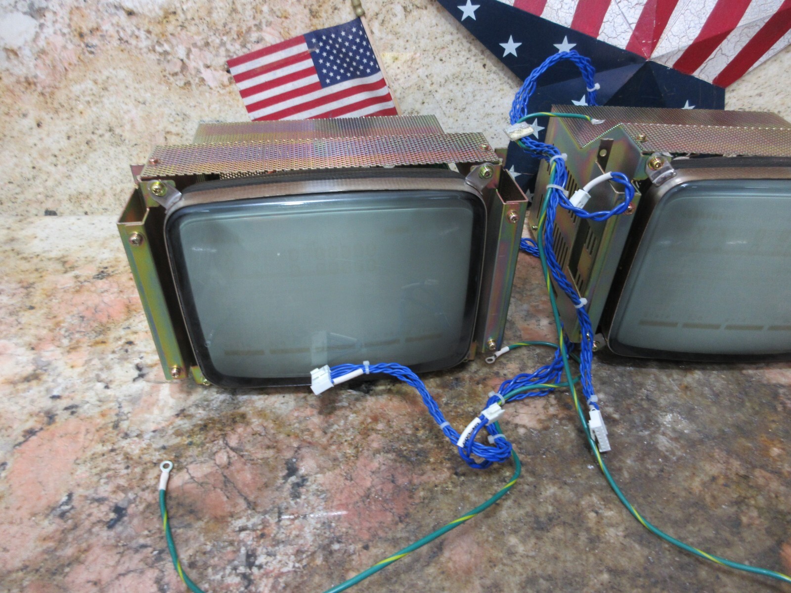 *SPECIAL PRICE* TOTOKU CRT DISPLAY MONITOR MDT962B-2A 128101626 LOT OF 3 PIECES