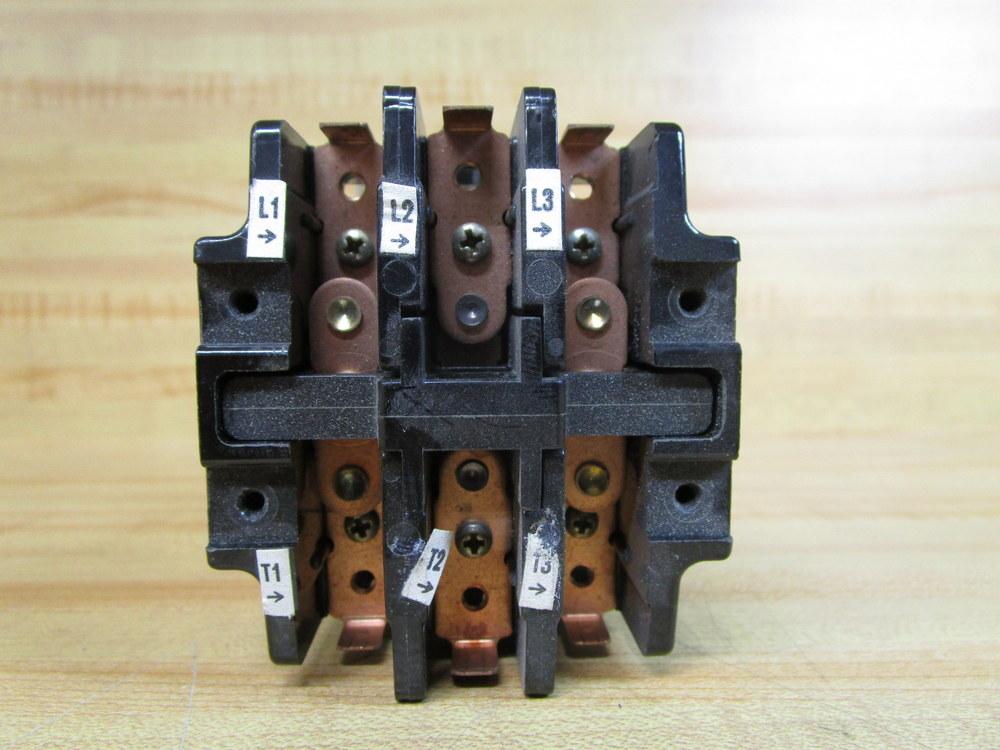 Furnas Electric 42BD107080 Contactor