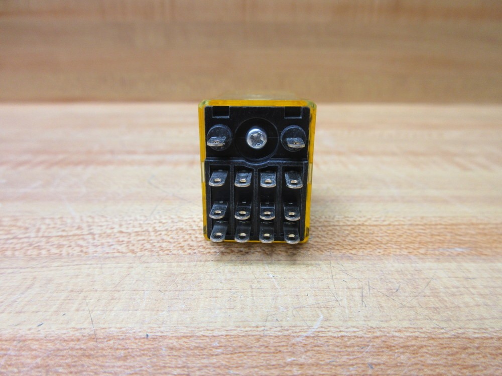 IDEC RY4S-U-220-240V AC Relay RY4S-U-AC220-240V