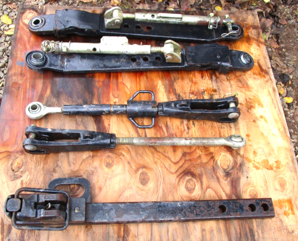 3 Point Lift Arms and Drop Pin Drawbar For Category 3 Tractor 80 -225 HP