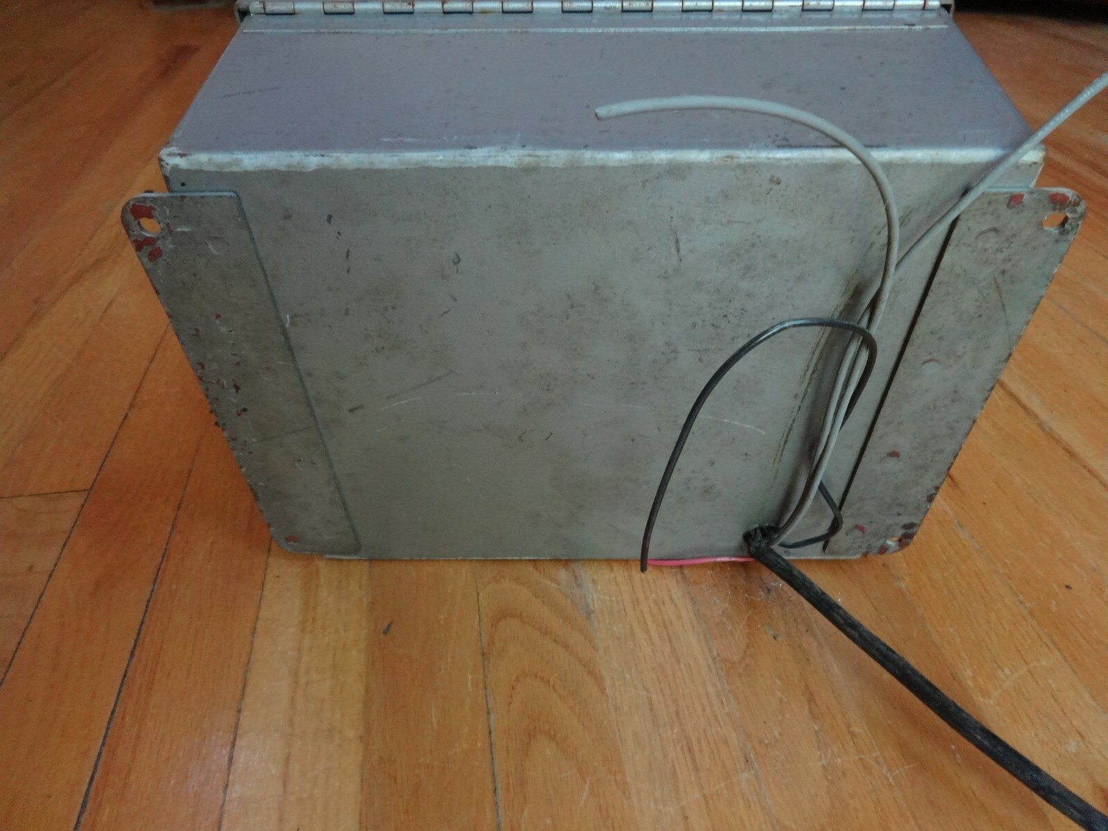 VISI CON INC LOW AIR PRESSURE CONTROLLER IN WATER PROOF JIC BOX 10X8X5 USED