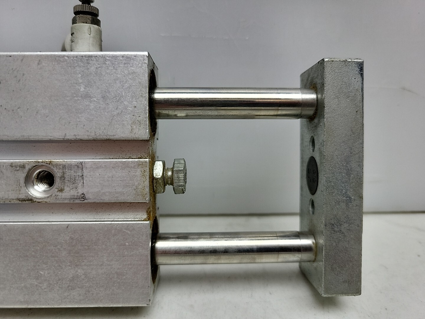 Festo DPZ-20-40-P-A Twin Cylinder Dual Piston 20mm Bore 40mm Stroke 32695 Used