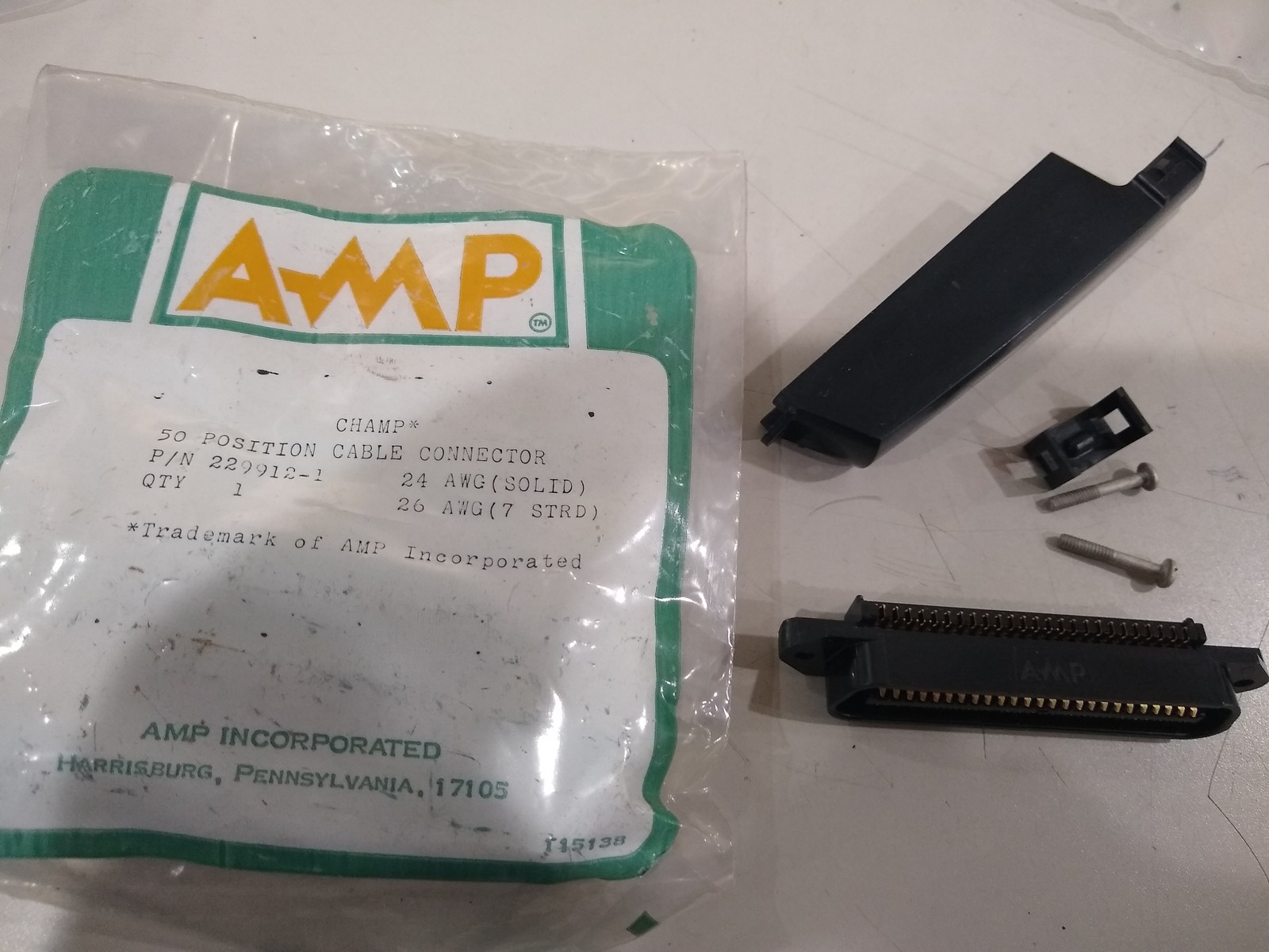 TYCO ELECTRONICS CORPORATION 229912-1 CONNECTOR (LOT OF 9)