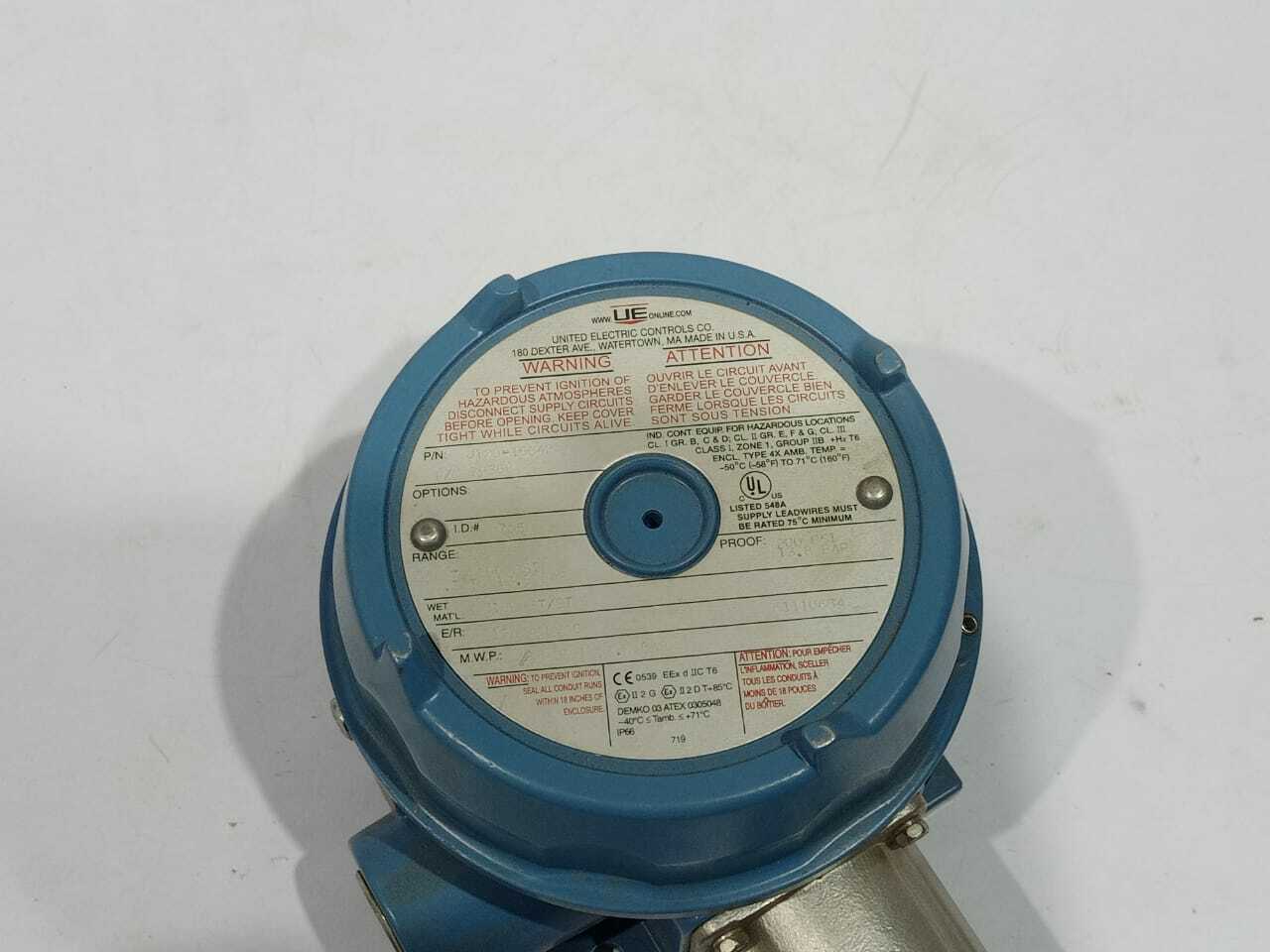 United Electric Controls J120-15642 79388 Pressure Switch 4 to 200 psi Range