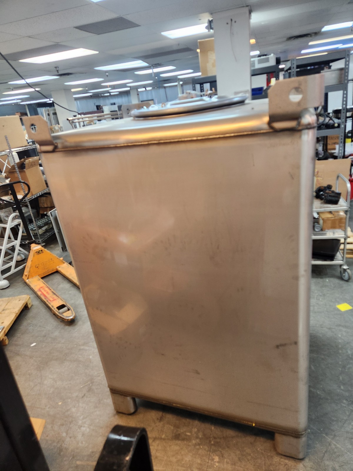 Custom Metalcraft TranStore 512426 550 Gallon 9400# Stainless Steel Container(1)