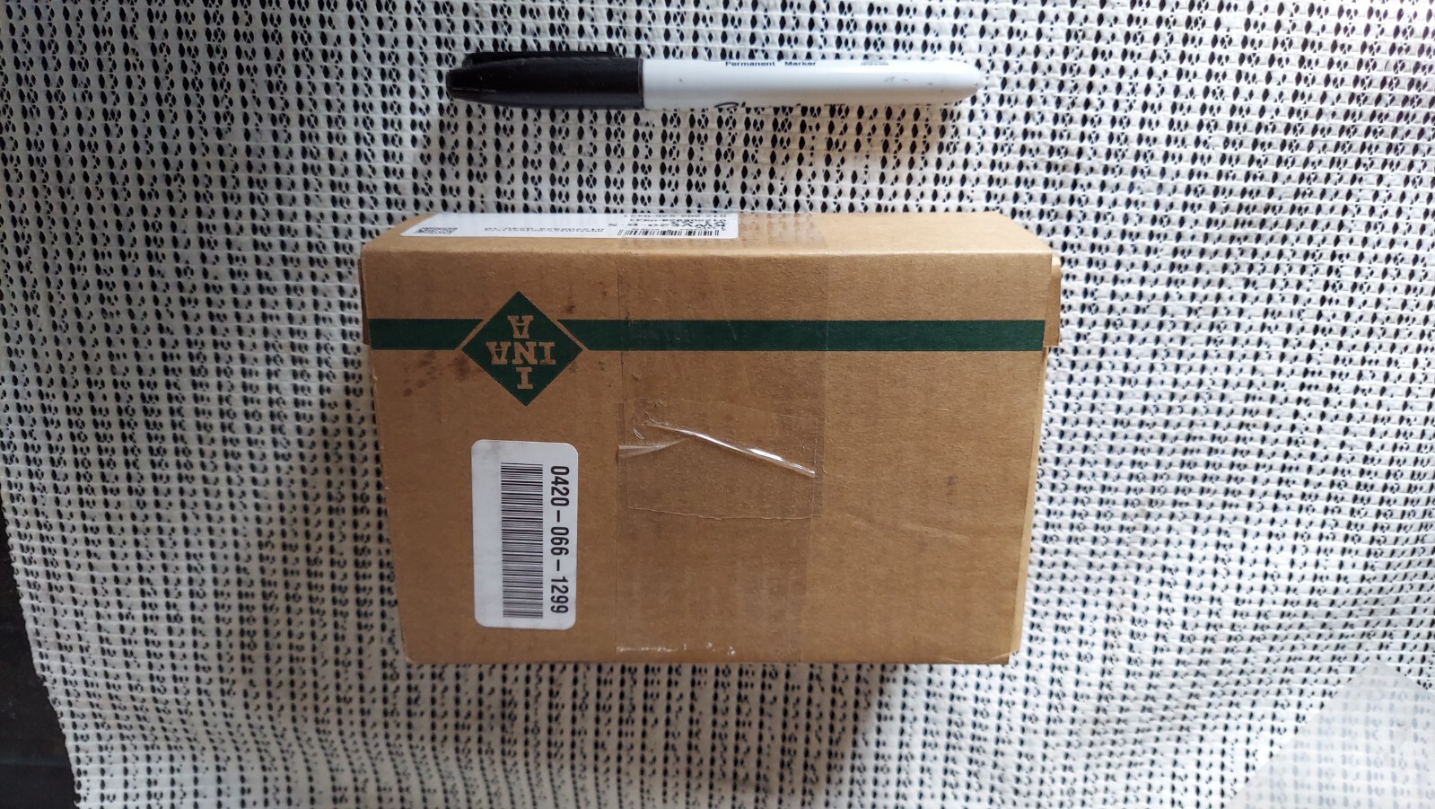 New Ina KWVE20-B-S-V1-G3 Linear Plain Bearing Unit