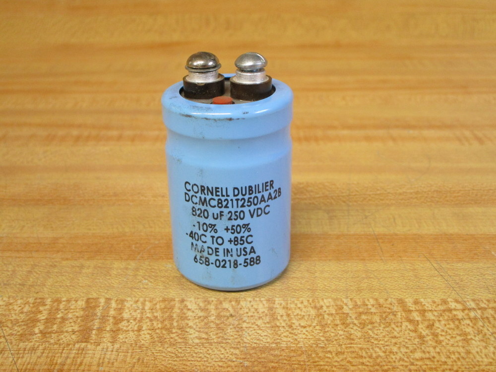 Cornell Dubilier DCMC821T250AA28 Capacitor 820 µF 250 VDC