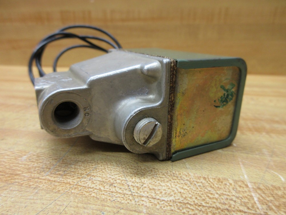 Johnson Controls V-24 Solenoid Air Valve V24