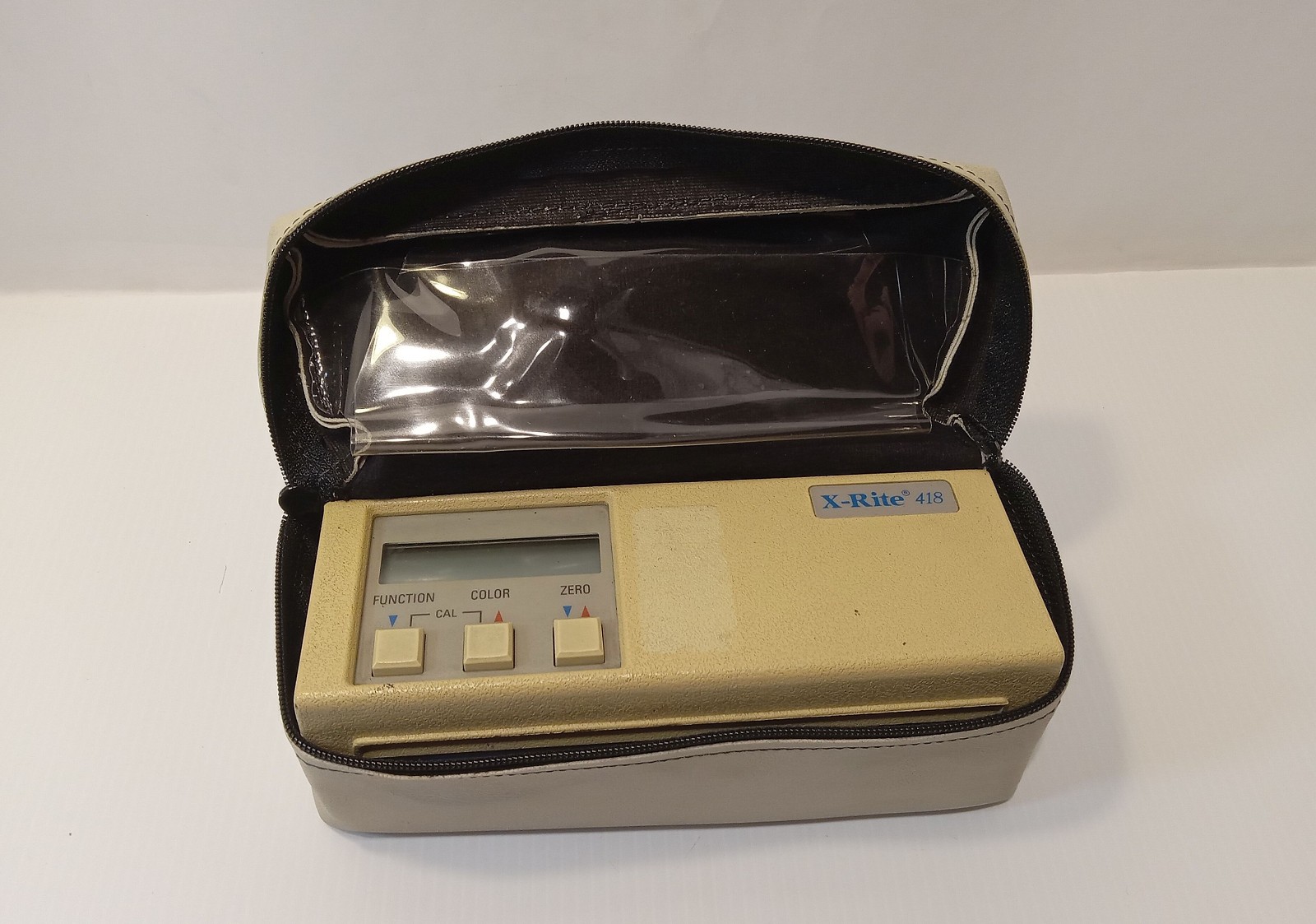 1 USED X-RITE 418 SPECTROPHOTOMETER W/O CHARGER ***MAKE OFFER***