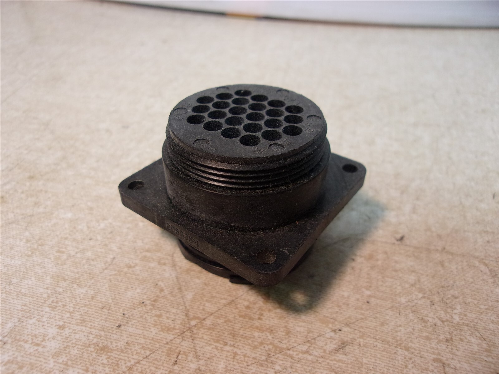 NEW AMP 206838-1PC Receptacle 24-Position Sz 23 Series 1 *FREE SHIPPING*