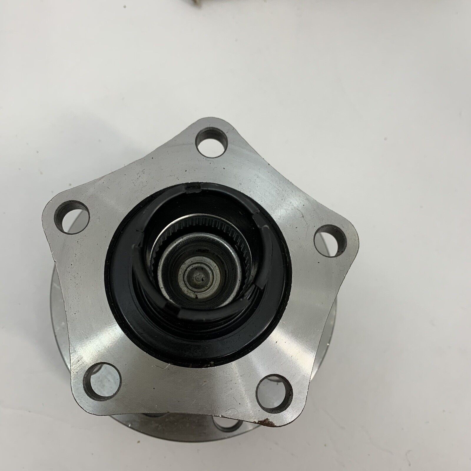 Wheel Hub Assembly with Bearings for Volkswagen Passat Audi A6 In Box