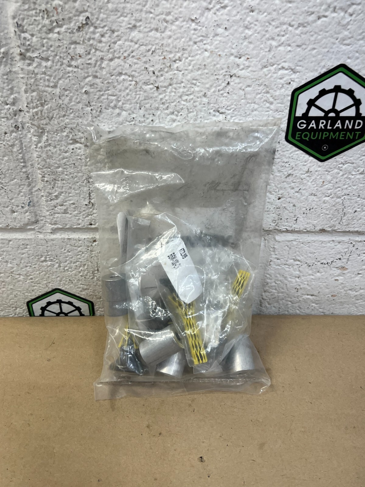 HDS Leg Leveling Kit, (4) Leveling Mounts, (4) Spacers 6T2LMB BSW-100-OX