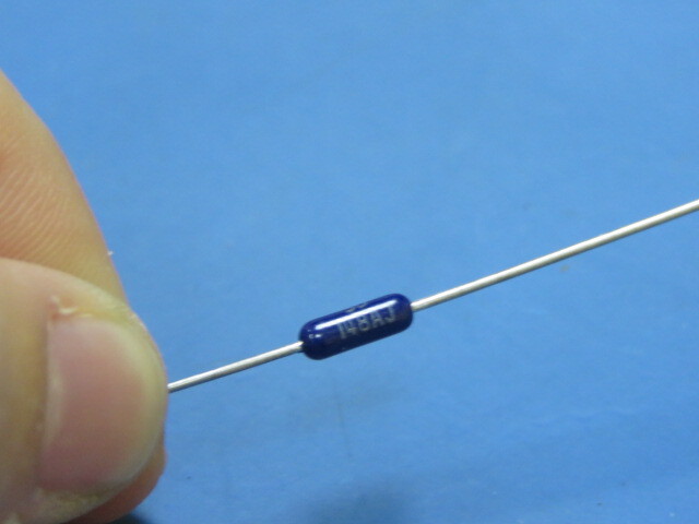 VISHAY RLR07C1200GSB14 Qty of 37 per Lot �2% 0.25W 1/4W Through Hole Resisto