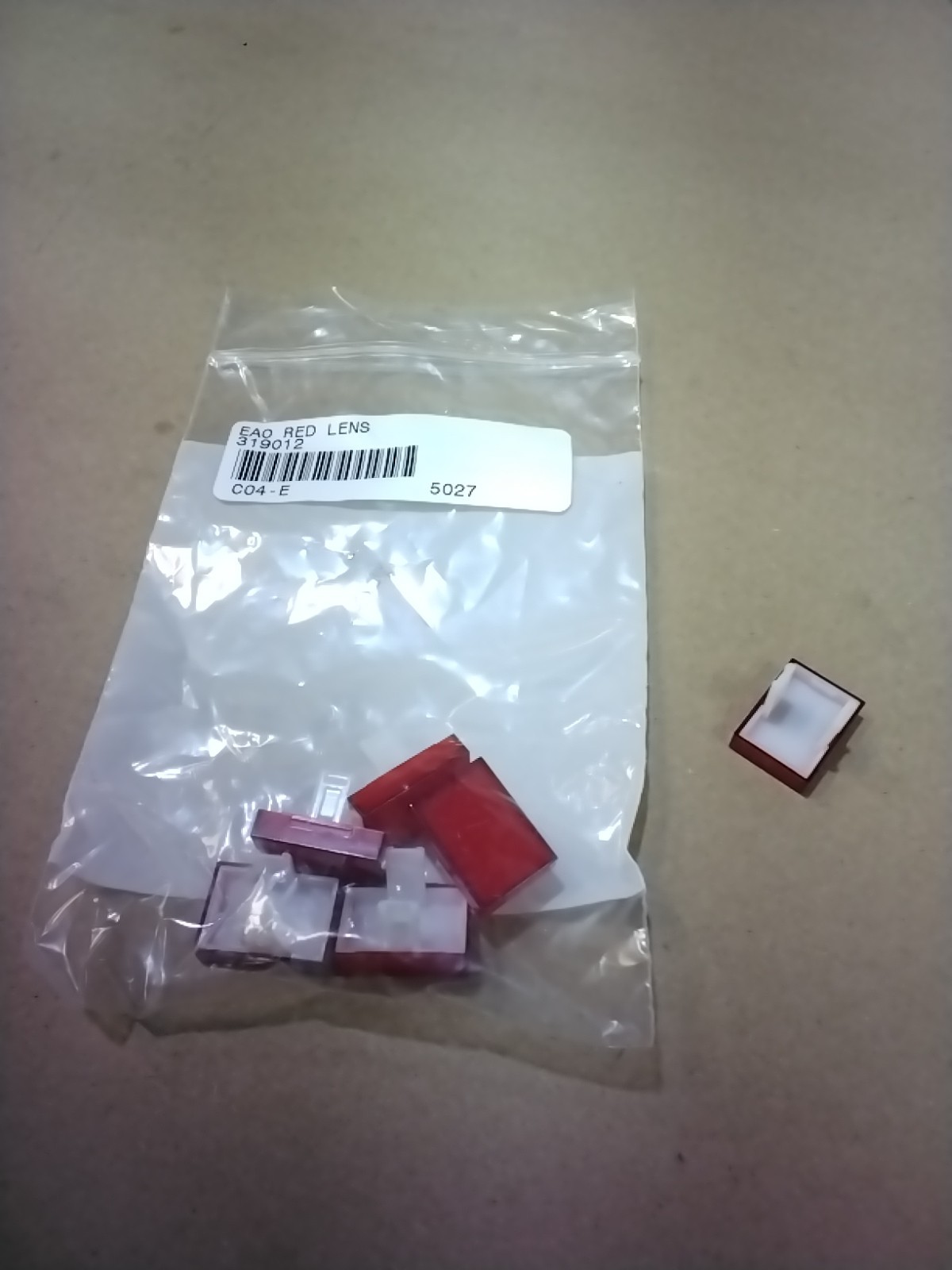 EAO 31-901.2 EAO 319012 Red Pushbutton Lens, Pack of 6