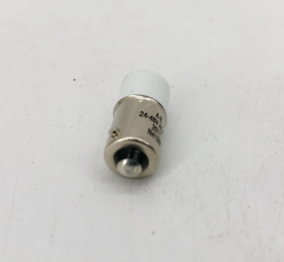 Lot of 2 New Allen-Bradley 800T-N419W White LED Bulbs 24-48VAC – No Box
