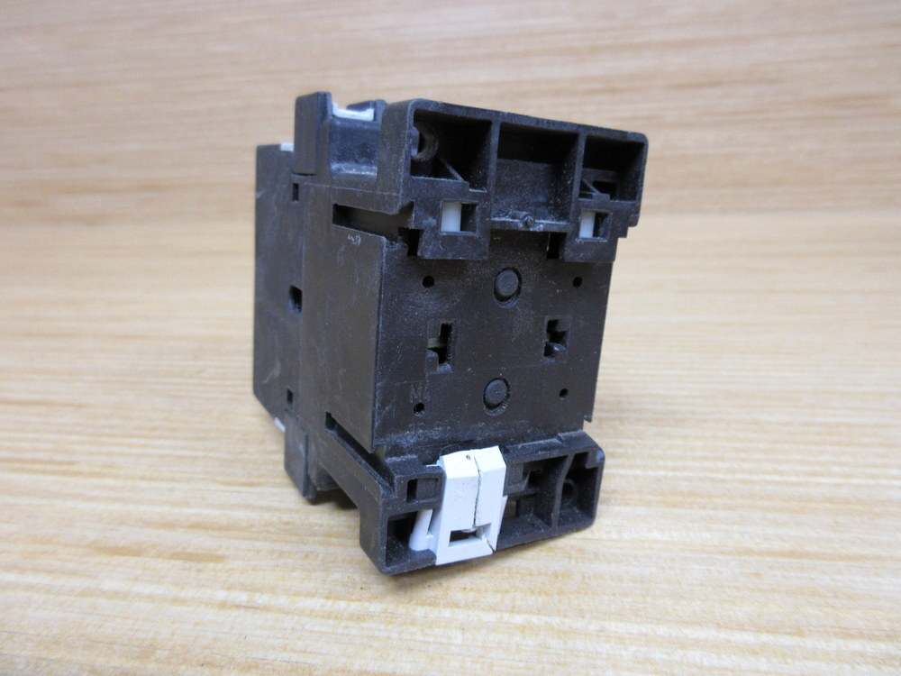 Klockner/Moeller DIL00 M Contactor DIL00M Coil: 110V 50HZ, 120V 60HZ