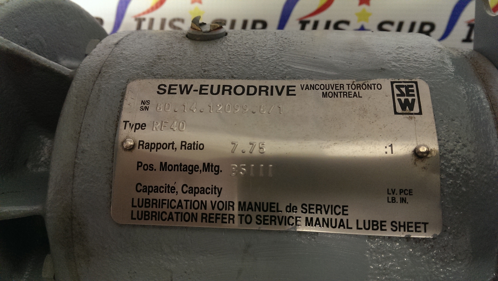 NSSP SEW EURODRIVE 1.5HP MOTOR RF40 DT90S4 RF40DT90S4 219 RPM 7.5:1 3PH 230/460V