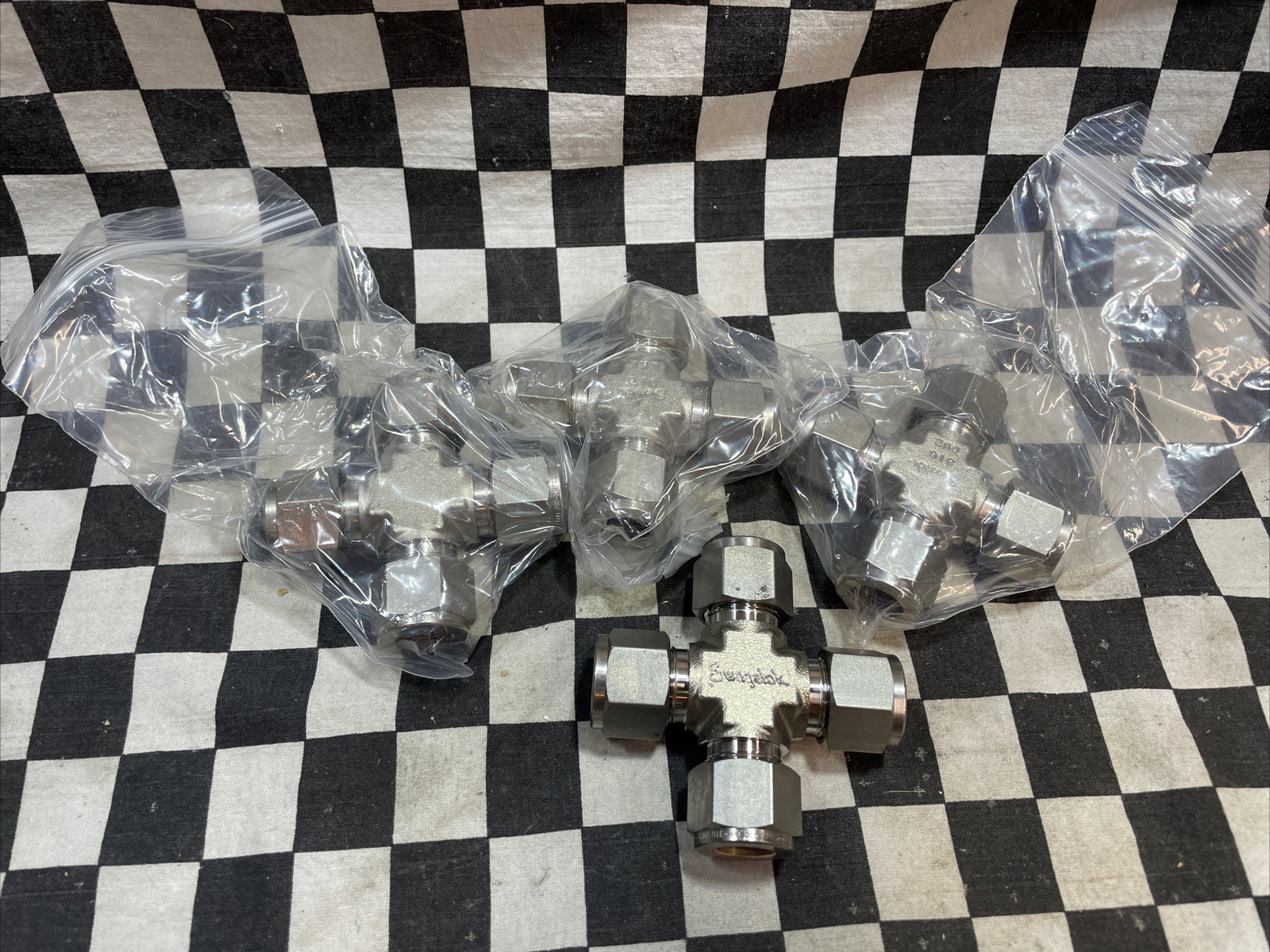 SWAGELOK Union Cross Fitting 1/2″, SS-810-4, SS8104, Lot of 4 ,Shipsameday #Z20