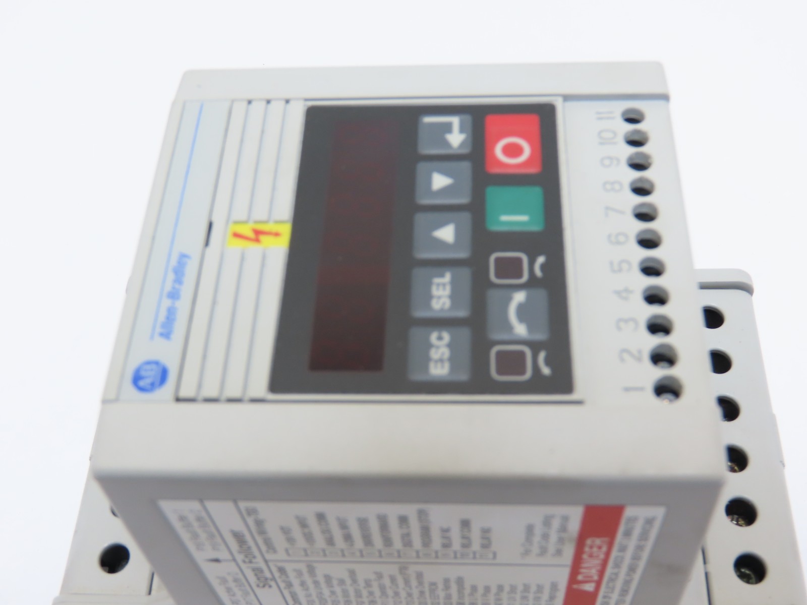 Allen Bradley 160-AA08NSF1P1 SeriesC 2HP Variable speed motor drive 200-208-230V