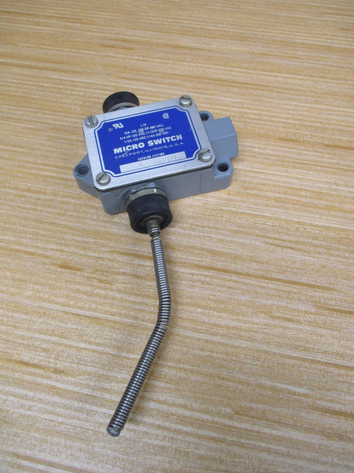 Micro Switch BAF1-3CN18X1 Limit Switch BAF13CN18X1