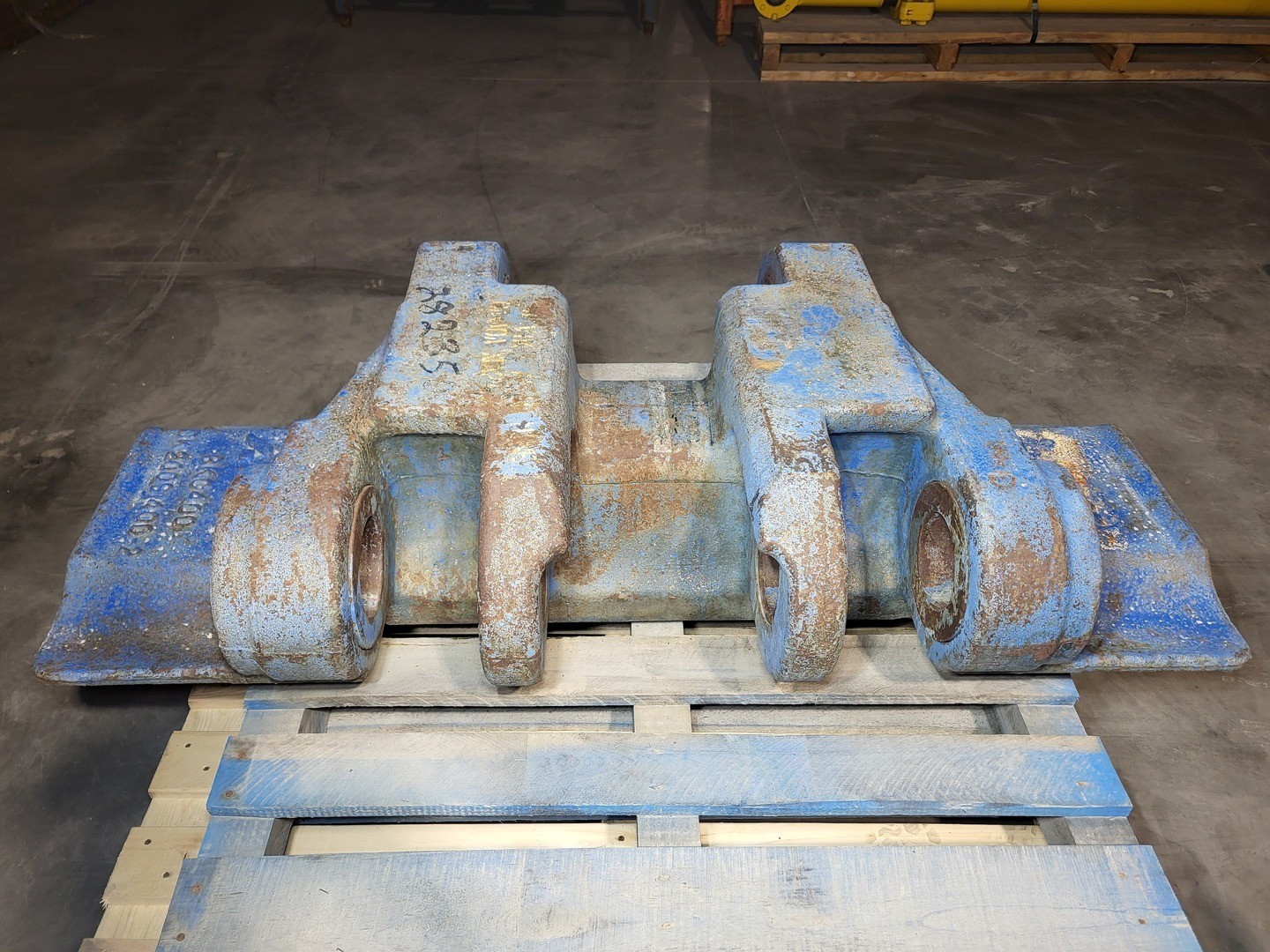 BRADKEN DK200S 400-2 Crawler Shoes – Heavy Machinery