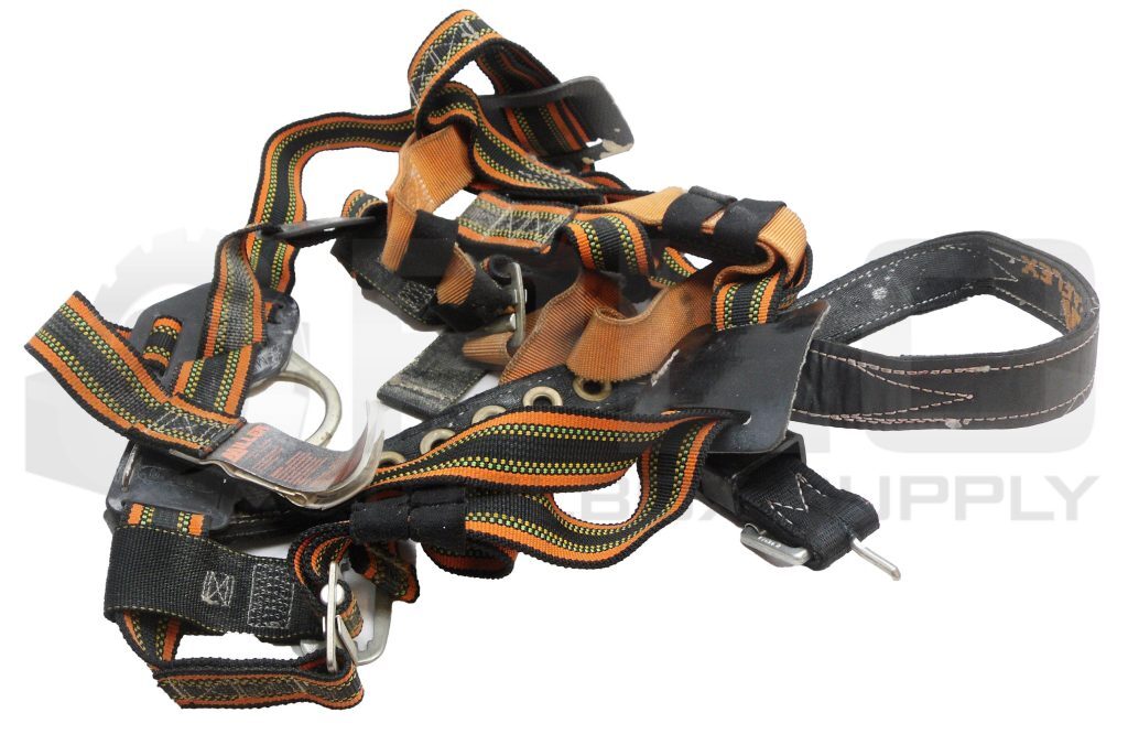 MILLER E8095/MORU FULL BODY HARNESS SIZE MED