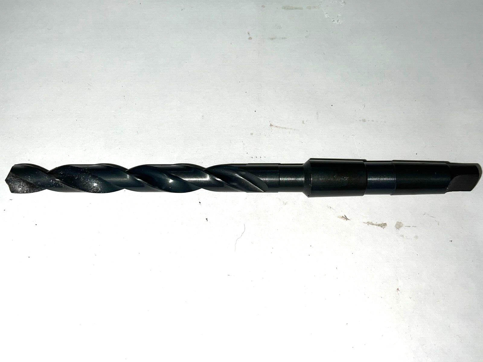 PRECISION TWIST DRILL TAPERED SHANK BIT 020034 17/32″ DIA BLACK OXIDE 8-1/2″ OAL