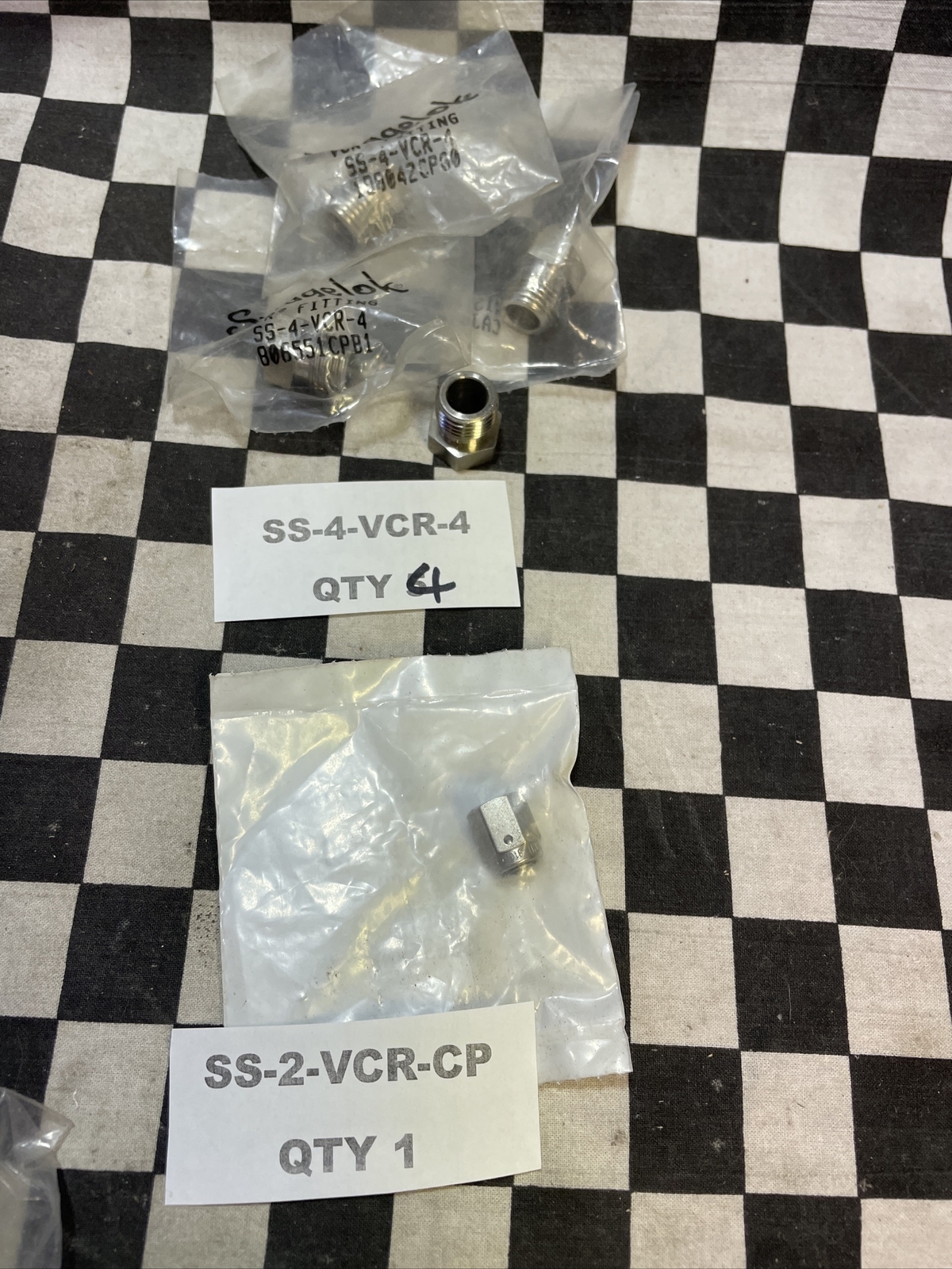 SS-4-VCR-4 SS-4-VCR-CP SS-4-VCR-1 SS-4-VCR-P SS-4-VCR-6-DM SS-8-VCR-4 SS-8-VCR-3