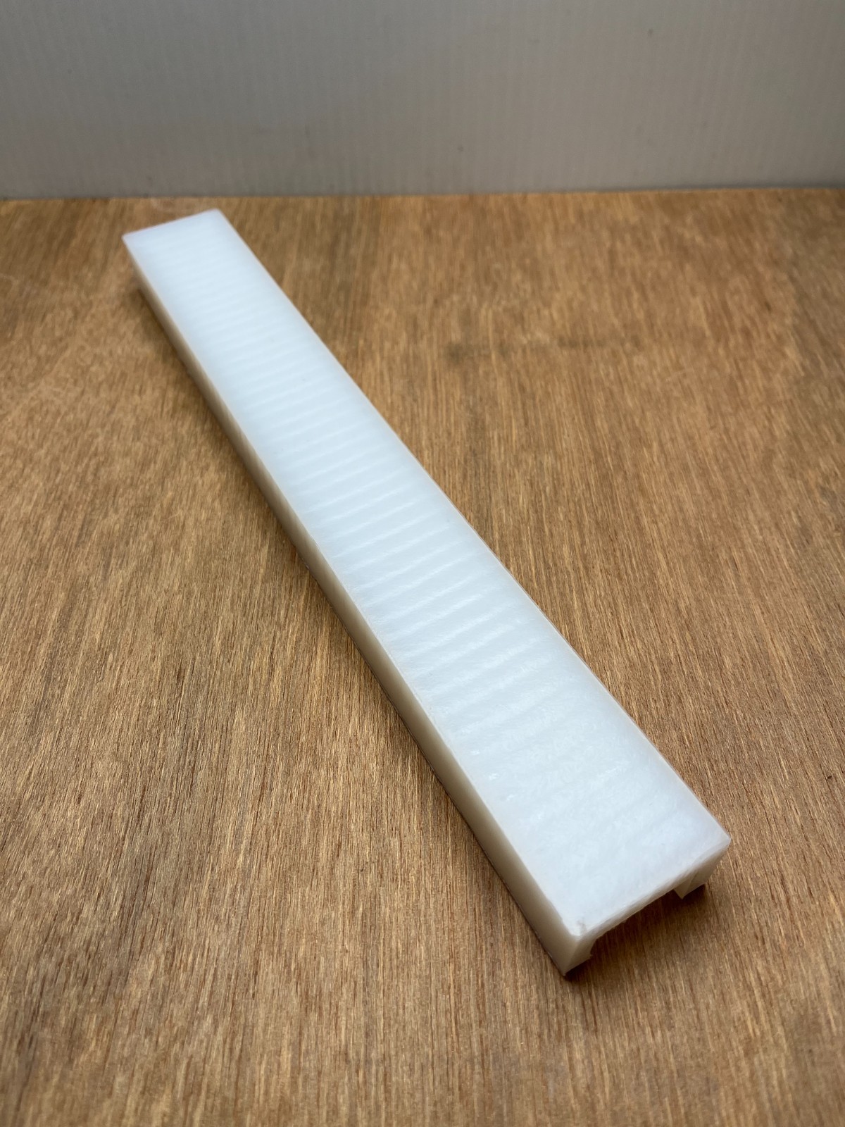 1-1/2″ W X 7/8″ H 12″ L 1/4″ Leg 1″ W Slot UHMW Polyethylene U-Channel White USA