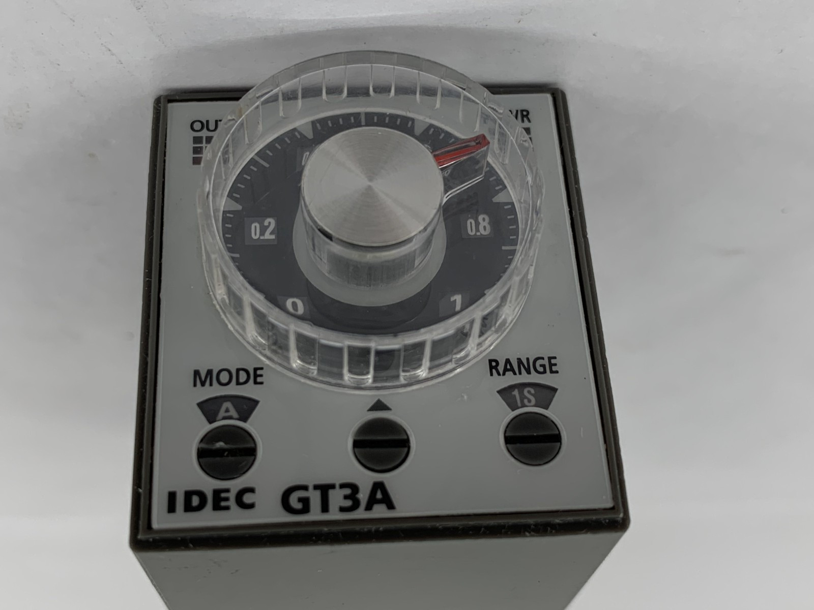 IDEC GT3A-3AD24 8-Pin Multi Function Timer Relay 24VAC/DC DPDT 0.1 S 180h