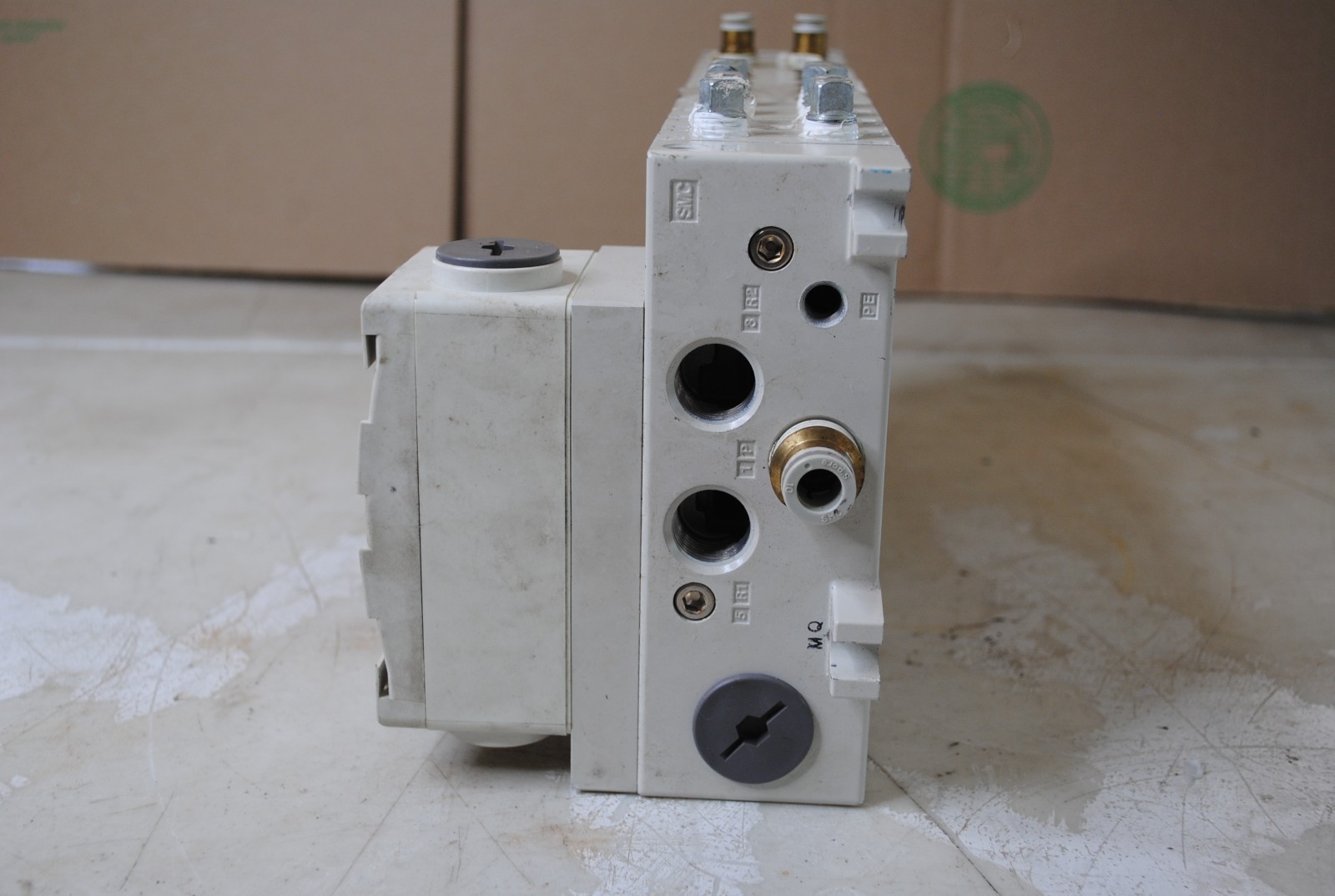 SMC Plug-In Manifold Used Working Condition Free Shipping