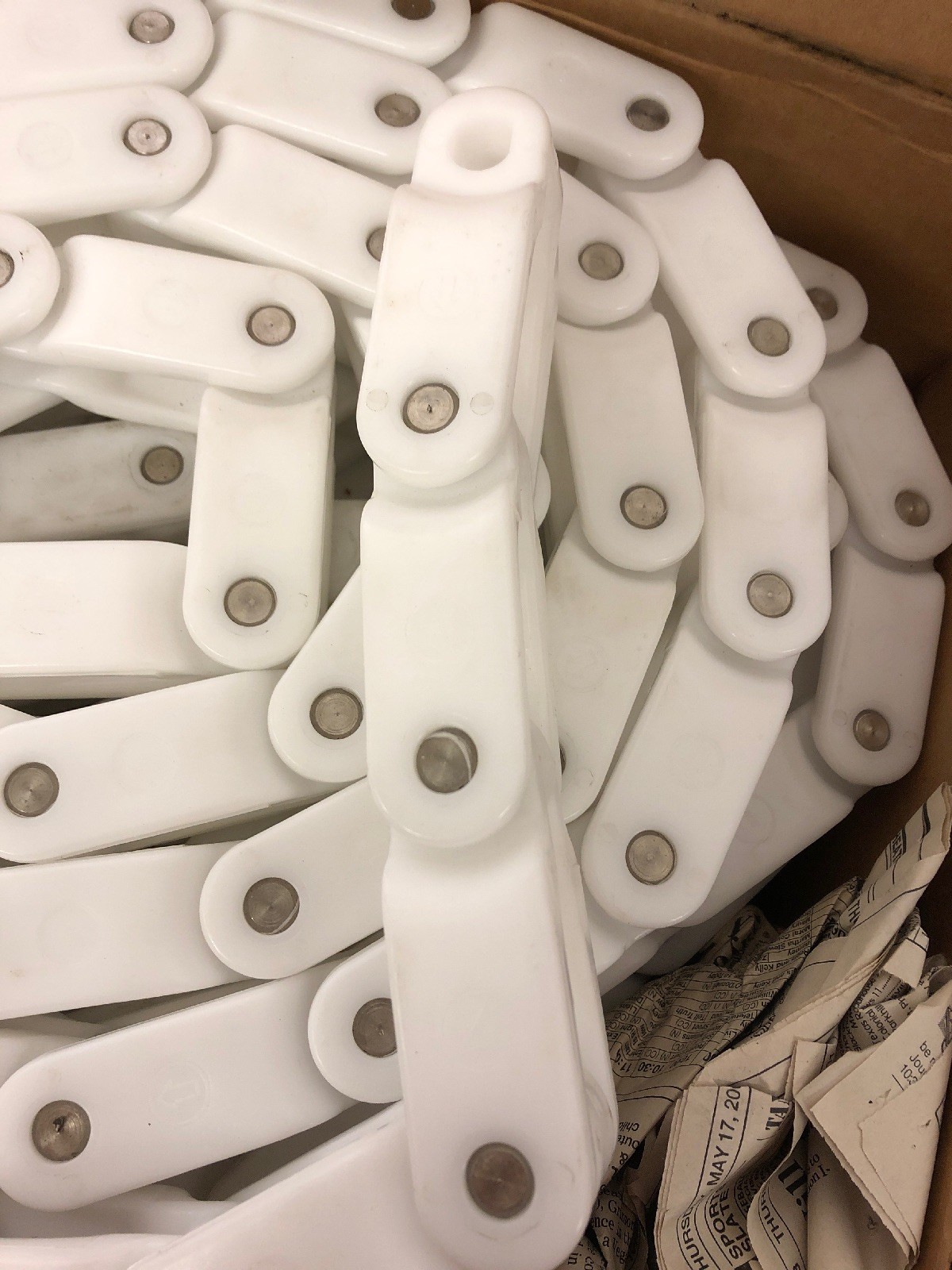 NEW IN BOX UNI CHAINS 35D2500W FLAT TOP CONVEYOR CHAIN WHITE, 50 FEET Fast Ship!